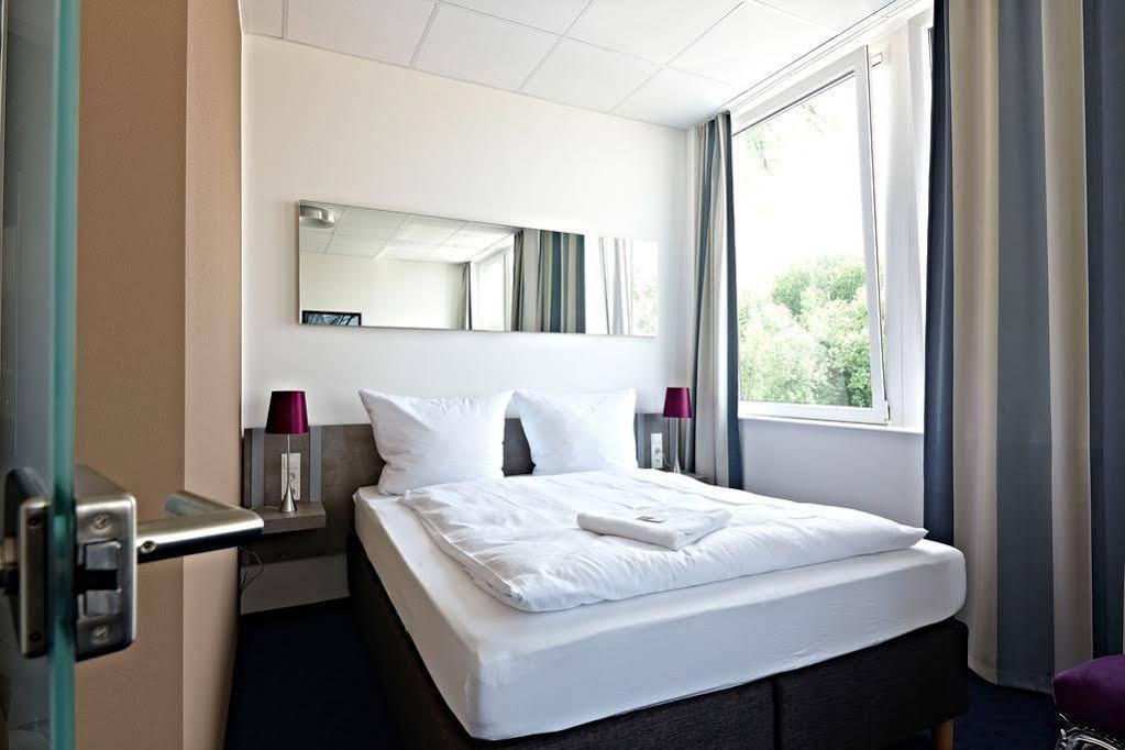 Road House Hotel Paderborn Esterno foto